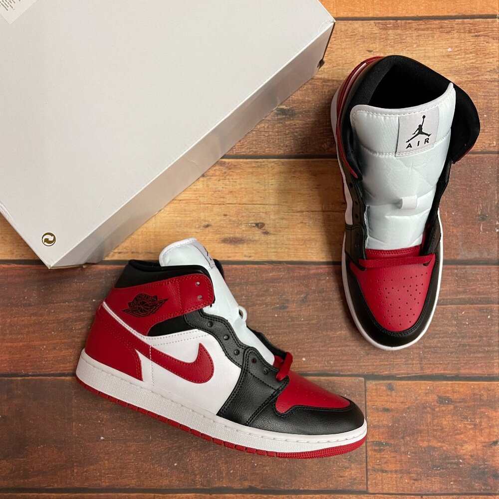 Jordan Women's Air Jordan 1 MID "Alternate Bred" Basketball Shoes